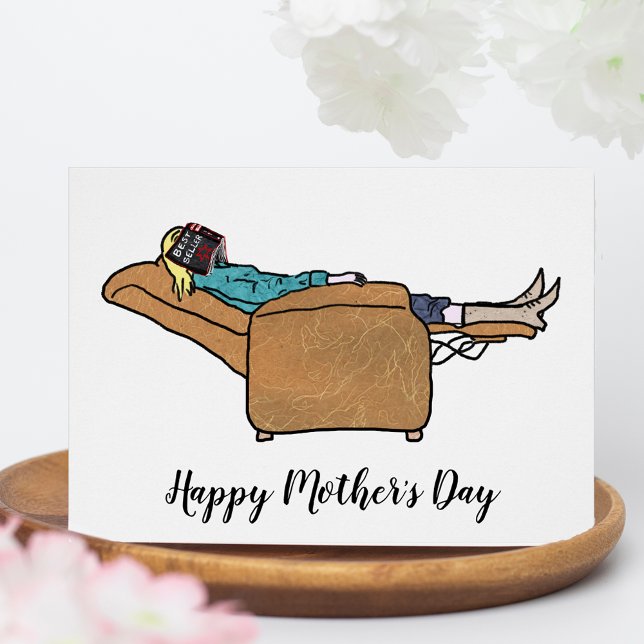 Mors dag Funny Mamma Asov med Bok Hälsningskort (Funny happy Mother’s Day mom asleep with a book. Unique beautiful collage art)