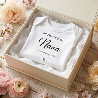 Mors dag graviditetsupplysning Present till Nana T Shirt