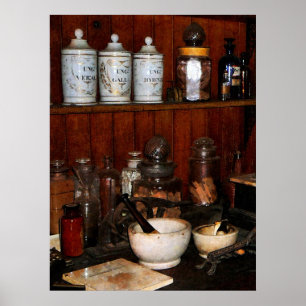 Mortar och Pestle i Drug Store Poster