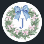 Mortusenårsjubileum Mpnogram Runt Klistermärke<br><div class="desc">Juldekalen har en julandedräkt med rosa och blåa bogar. Du kan anpassa dig med ditt första och ett namn.</div>