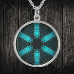 Mosaic Kaleidoscope Flower Blue och Red Sterling Silver Halsband<br><div class="desc">Den här mosaiska kaleidoskopdesignen har briljanta blå och röda plattor. En levande geometrisk design inspirerad av fractaler,  mandalas och nedfläckad glasmosaik. Skaffa den här vackra trippy-designen nu och lägg till lite groovy färg till ditt liv!</div>