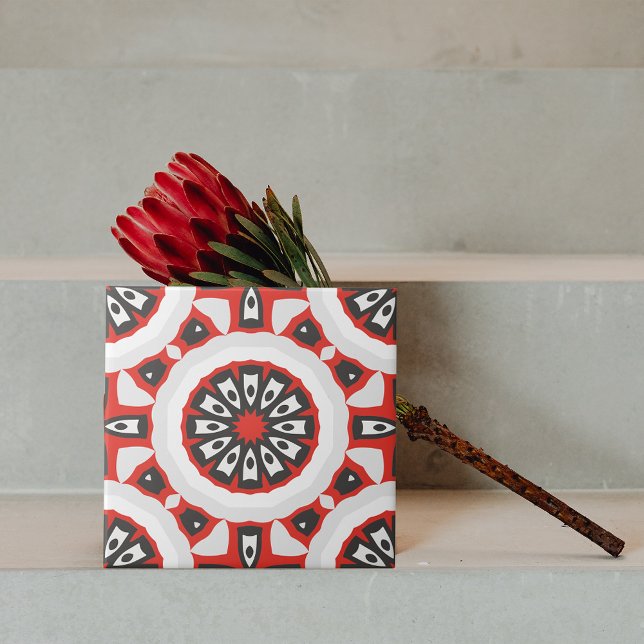 Mosaik Ethnic Geometric Red Grått Black & White Kakelplatta (Skapare uppladdad)