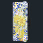 Mosaiska blommor i blått och Gult Plånboksfodral För Samsung Galaxy S5<br><div class="desc">Med inspiration från den europeiska mosaikkonsten ger denna mönster ett dynamiskt utseende. Kombinationen av fet blå och solig gult skapar en glad atmosfär,  medan de intrikata blomstermotiven tillför en unik charm. Denna fångstdesign i öga har en unik fläck som firar både konst och natur.</div>