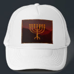 Moshe's Menorah Keps<br><div class="desc">I Torah Moshe Rabbenu sägs: "Du ska göra en Menorah av rent guld, som blir slagen, ska Menorah vara gjord, dess bas, dess gren, dess gåbletter, dess knoppar, och dess blommor ska härledas från den, " [Shmot 25:31] och senare, "Se och konstruera, enligt den form som du visas på berget."...</div>