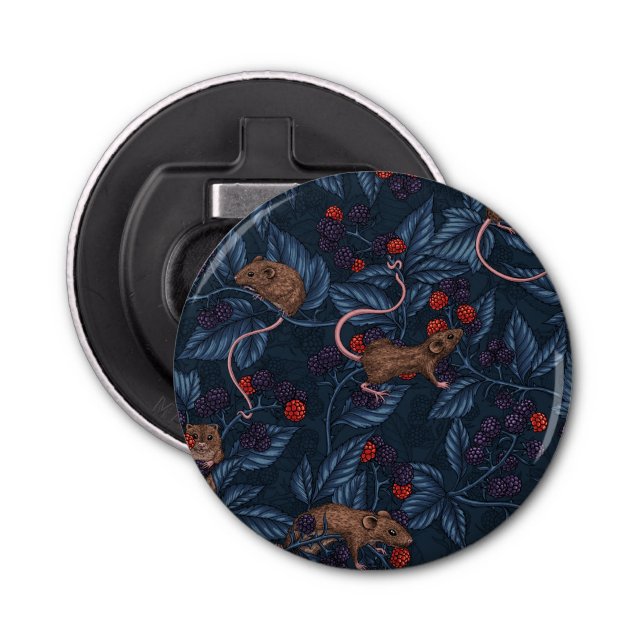 Möss och björnbär på marinen flasköppnare (Framsidan)