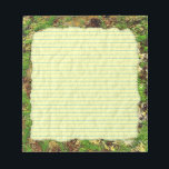 Moss Rust Åldras Grunge Old Camouflage Struktur Anteckningsblock<br><div class="desc">Kamouflera ditt liv med det här unika anteckningsblocket som visar ett faux rusted järn / mossy struktur på en bakgrund som gör att den ser väldigt gammal och fläckig ut. Det är en grungande, antika, sliten bakgrund struktur, bakom en gult bild av en bärbar sida. Anpassa med egen text eller...</div>