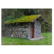 Mossy well House Cining Board