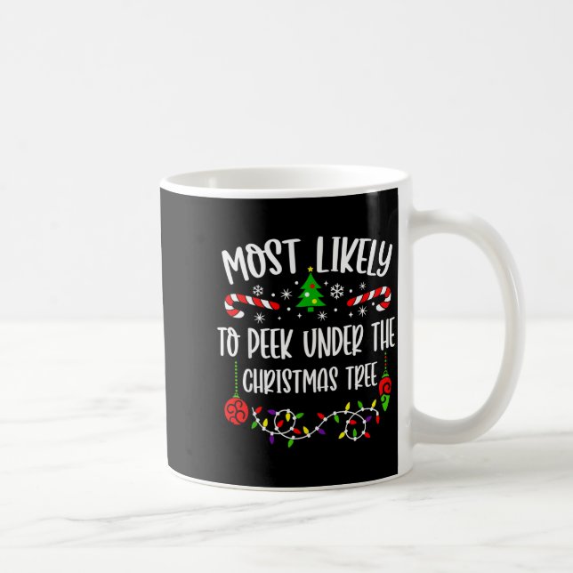 Most Likely To Peek Under The Christmas Tree Famil Kaffemugg (Höger)