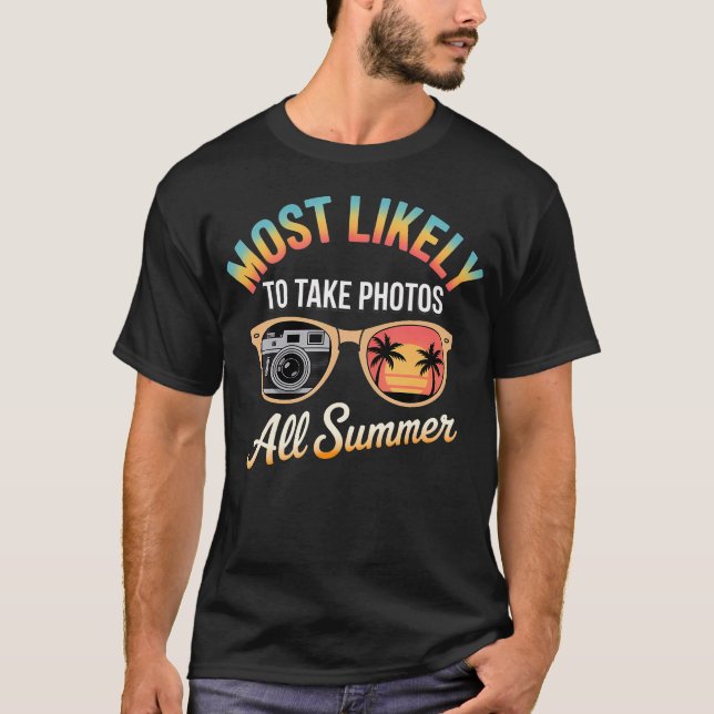Most Likely To Take Photos All Summer - Sunglasses T Shirt (Framsida)