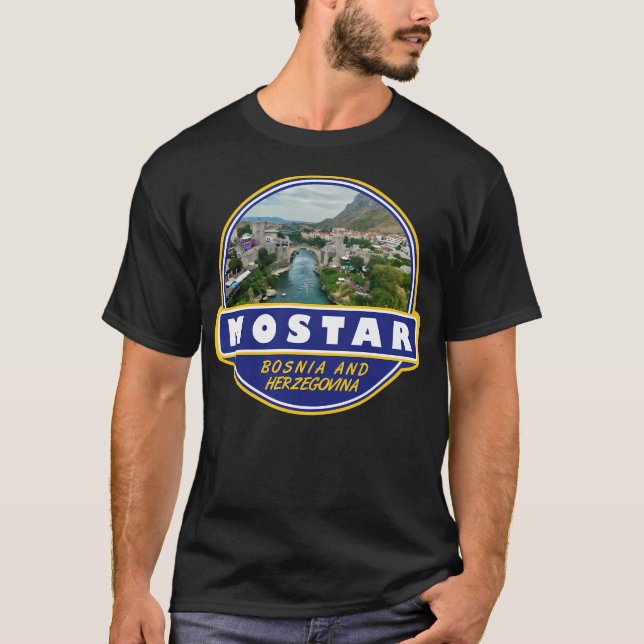 Mostar Bosnien och Hercegovina Travel Art Emblem T Shirt (Framsida)