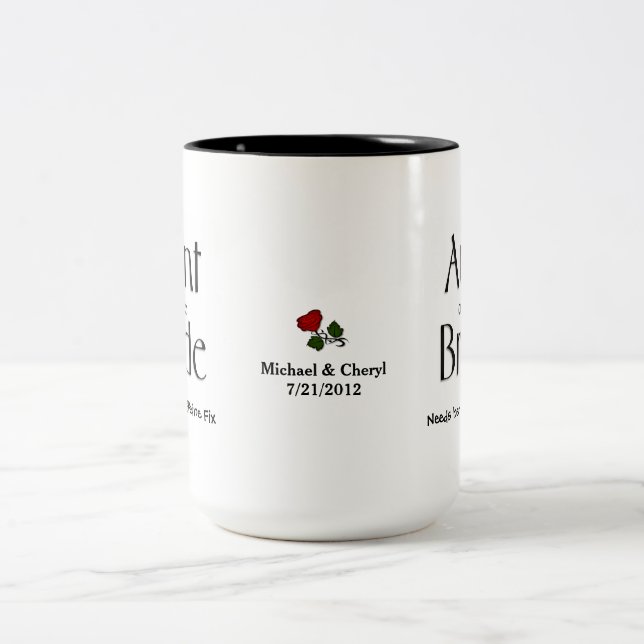 Moster i Bride behöver hennes koffein Fix Mugg (Center)