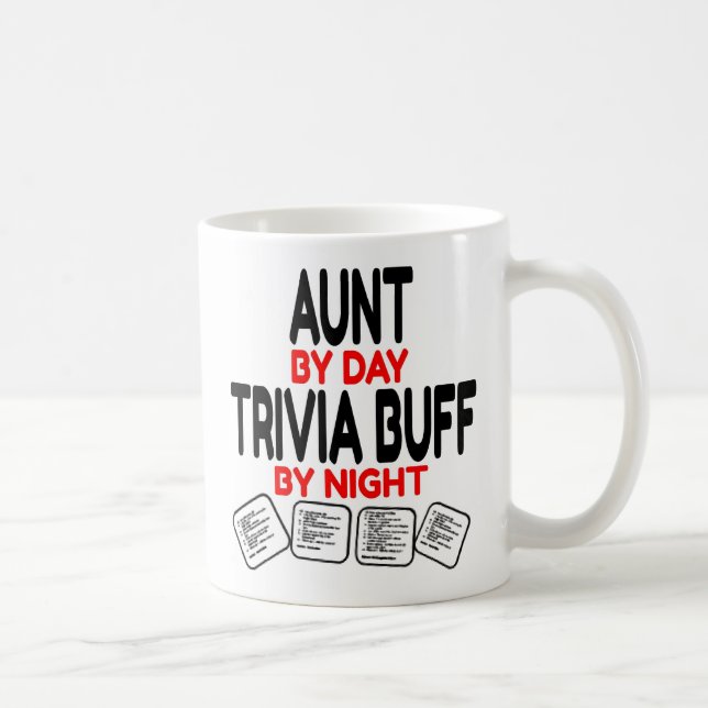 Moster Kärlek som spelar trivia Kaffemugg (Höger)