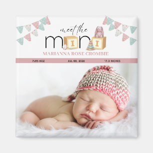 Möt den lilla rosa baby magneten magnet
