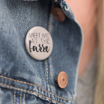Möt mig på Barre |  Rosa Ballet Knapp<br><div class="desc">Visa din passion för ballett- eller barrespel med den här söta knappen. Designfunktionerna "Meet Me at the Barre" i svart typografi på blekens  rosa-bakgrund.</div>