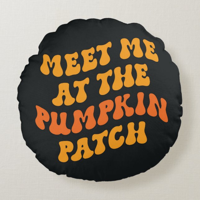 Möt mig på Pumpkin-lappen Rund Kudde (Framsidan)