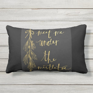 *MÖTA MIG UNDER MISTLETOE* LUMBAR PILLOW LUMBARKUDDE