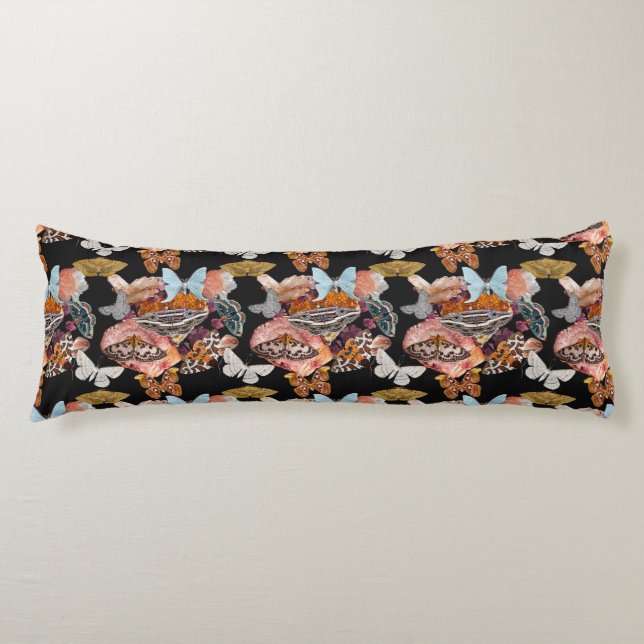 Moth Cotillion | Långkroppsbyggnad med Goblincore Kroppskudde (Framsidan)