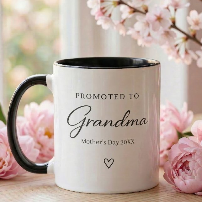Mother’s Day Pregnancy Reveal Gift for Grandma Mugg (Mother's day Promotes to Grandma  Mug  )