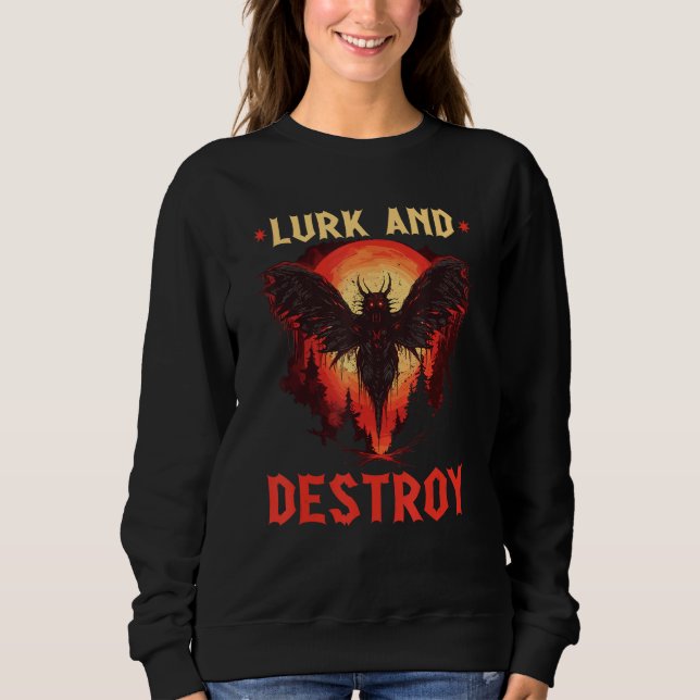 Mothman Lurk and Destroy, Cryptid Folklore Mothman T Shirt (Framsida)