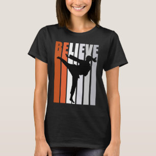 Motivational Girls Karate Womens tror på Orange Co T Shirt