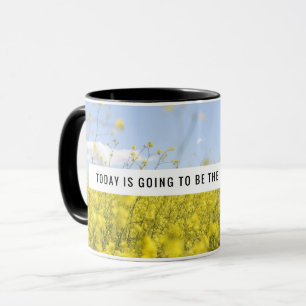 Motiverande gula blommor kopp