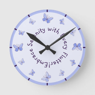 Motiverande lila Butterflies Kids-rum Rund Klocka