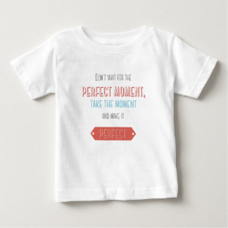 Motiverande retro typografisk stil t shirt