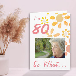 Motiverande slogan för 80-årsfirande med blomfoto kort