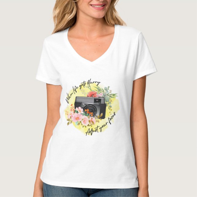 Motiveringsfotografi offert vattenfärgsblomma t shirt (Framsida)