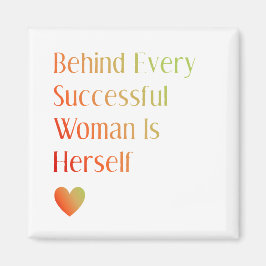 Motiveringsofferten bakom kvinnan är själv magnet