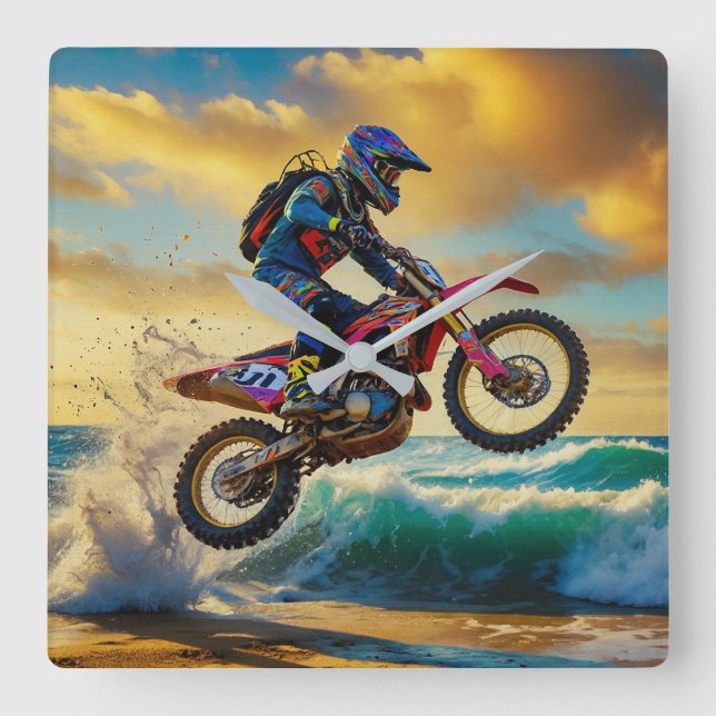 Motocross Racer vid Beach Tävling II Fyrkantig Klocka (Framsida)