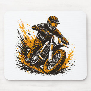 Motocrossförare glider med kraft genom lera musmatta