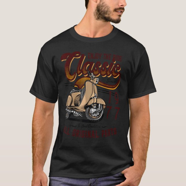 Motor Scooter Classic Moped Rider Birthday 1977 T Shirt (Framsida)