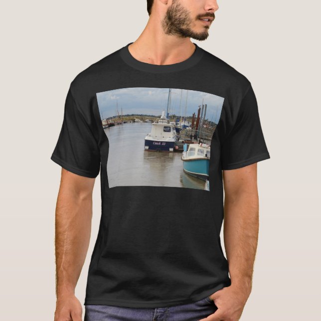 Motorbåt Catch 22 T Shirt (Framsida)