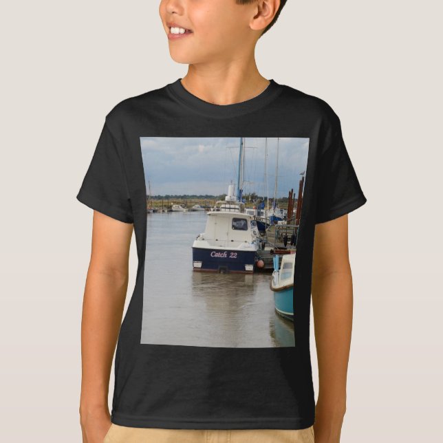Motorbåt Catch 22 Tee Shirt (Framsida)
