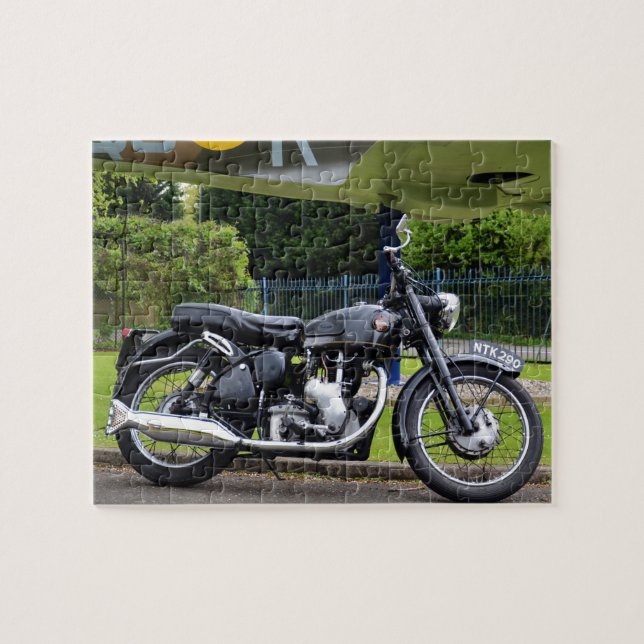 Motorbike och hetlevrad person pussel (Horisontell)