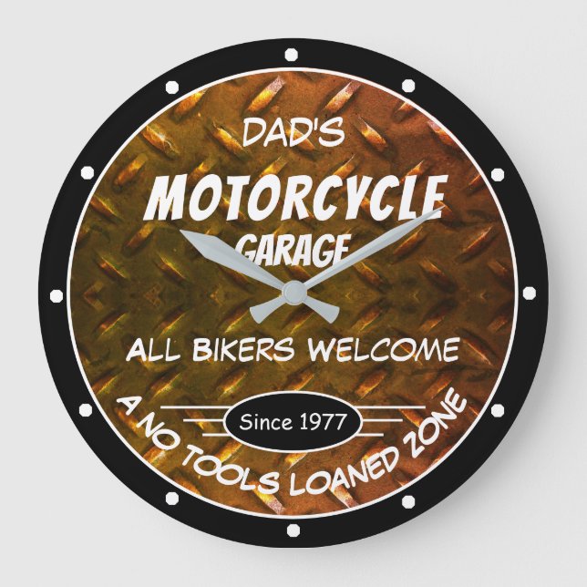 Motorcycle Garage Namn Datum Diamond Plate Slogan Stor Klocka (Framsida)