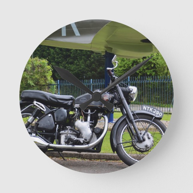 Motorcykel och Spitfire Rund Klocka (Framsida)