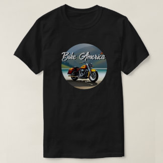 Motorcykel parkerad nära Sjö T Shirt