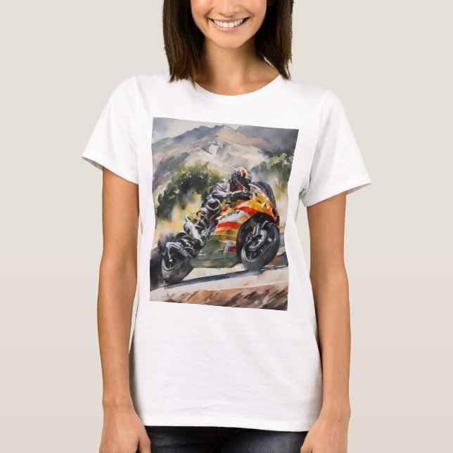 Motorcykel som kornerar upp en bergssida t shirt (Framsida)
