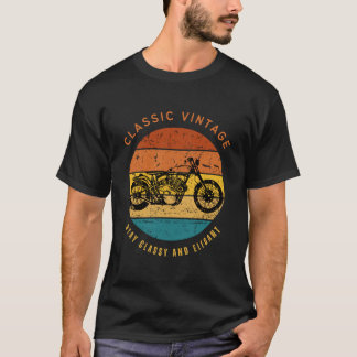 Motorcykelförare i trendigets moderna klassiska Vi T Shirt