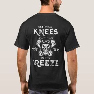 Motorcykeln knäa i brisutslagsplatsen som skrivs t shirt