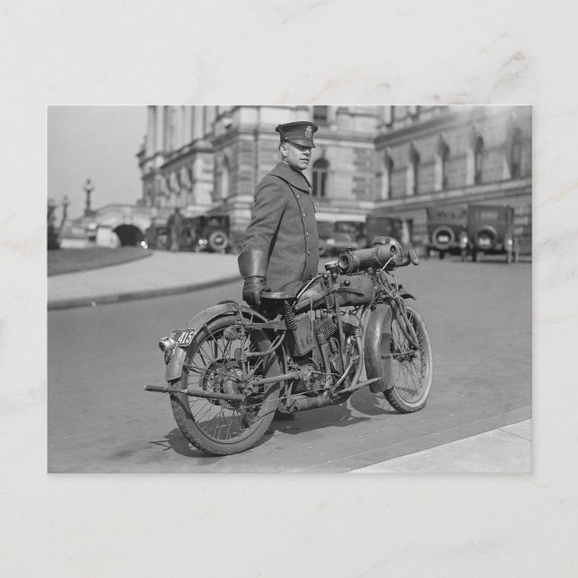 Motorcykelpolis, 1922 vykort (Framsida)