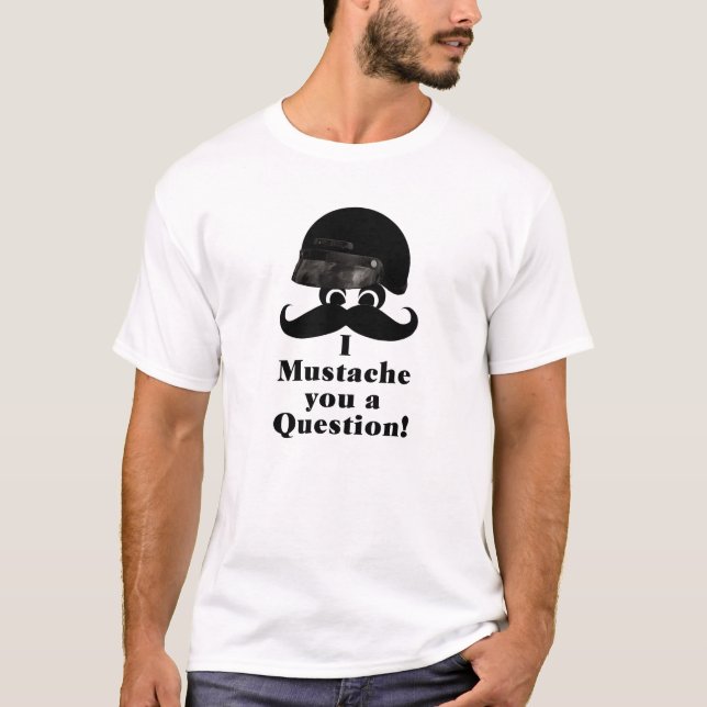 MOTORCYKLE HELMET MUSTACHE T-SHIRT (Framsida)