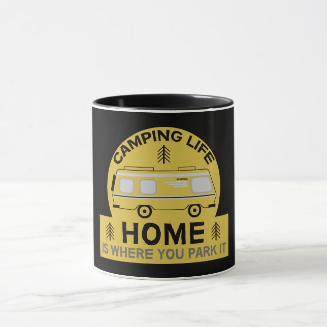 Motorhem | RV Motorhem | Camping Life Latte Mugg (Center)