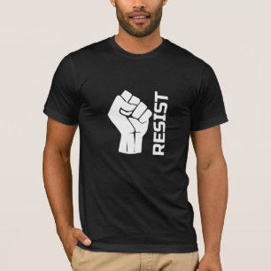 Motstå med näven - i vitt 0002 t shirt