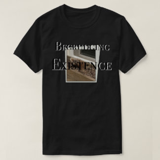 Motvillig tillvaro t shirt