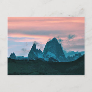 Mount Fitz Roy, Patagonia, Argentina vid dusk Vykort
