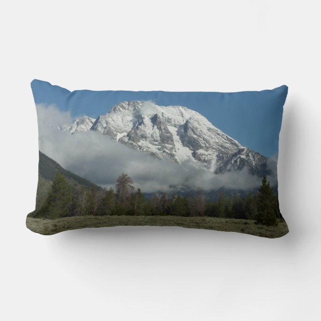 Mount Moran och moln vid Grand Teton Lumbarkudde (Framsida)