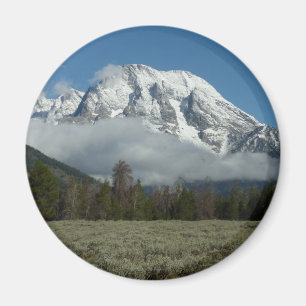 Mount Moran och moln vid Grand Teton Magnet